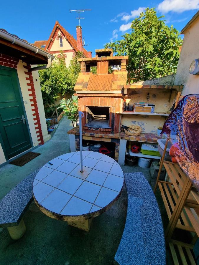 Petite Maison Au Calme Épinay-sur-Seine Exteriör bild