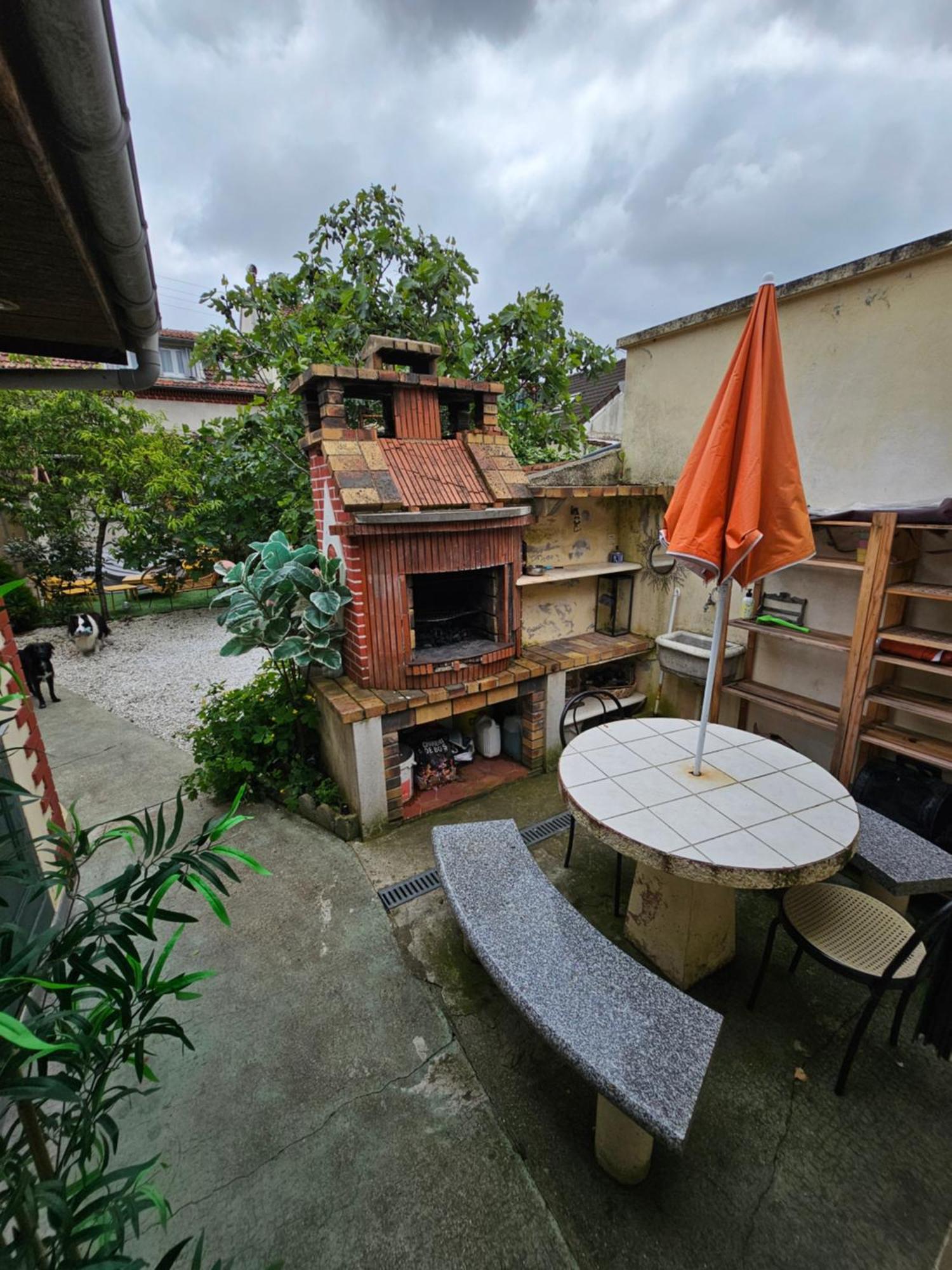 Petite Maison Au Calme Épinay-sur-Seine Exteriör bild